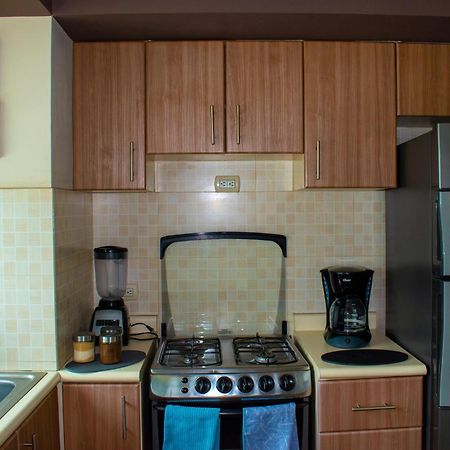 2 Rooms, 1 King Size Bed, 64" Smart Hdtv Guatemala City Luaran gambar