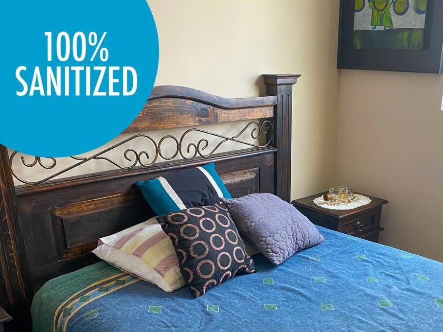 2 Rooms, 1 King Size Bed, 64" Smart Hdtv Guatemala City Luaran gambar